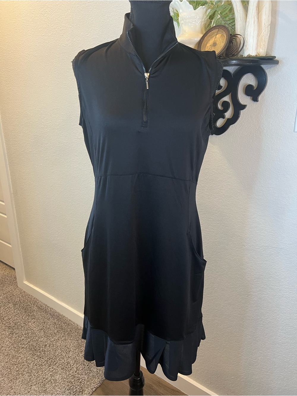 EP New York Women's Dress Golf Jersey Sleeveless Black Neck Zip Pockets Size M